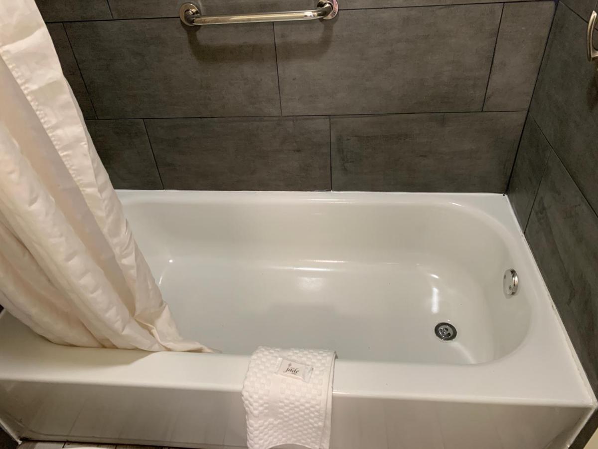 גרינסבורו Green Garden Inn מראה חיצוני תמונה