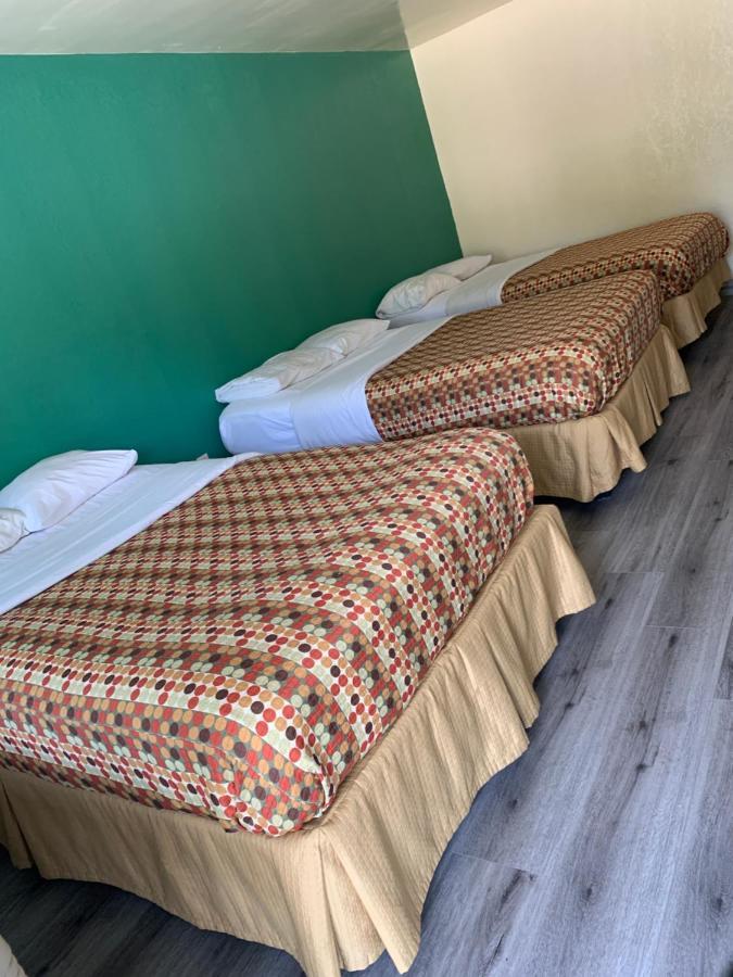 גרינסבורו Green Garden Inn מראה חיצוני תמונה