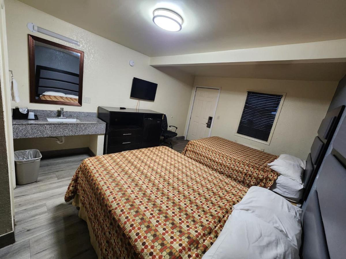 גרינסבורו Green Garden Inn מראה חיצוני תמונה