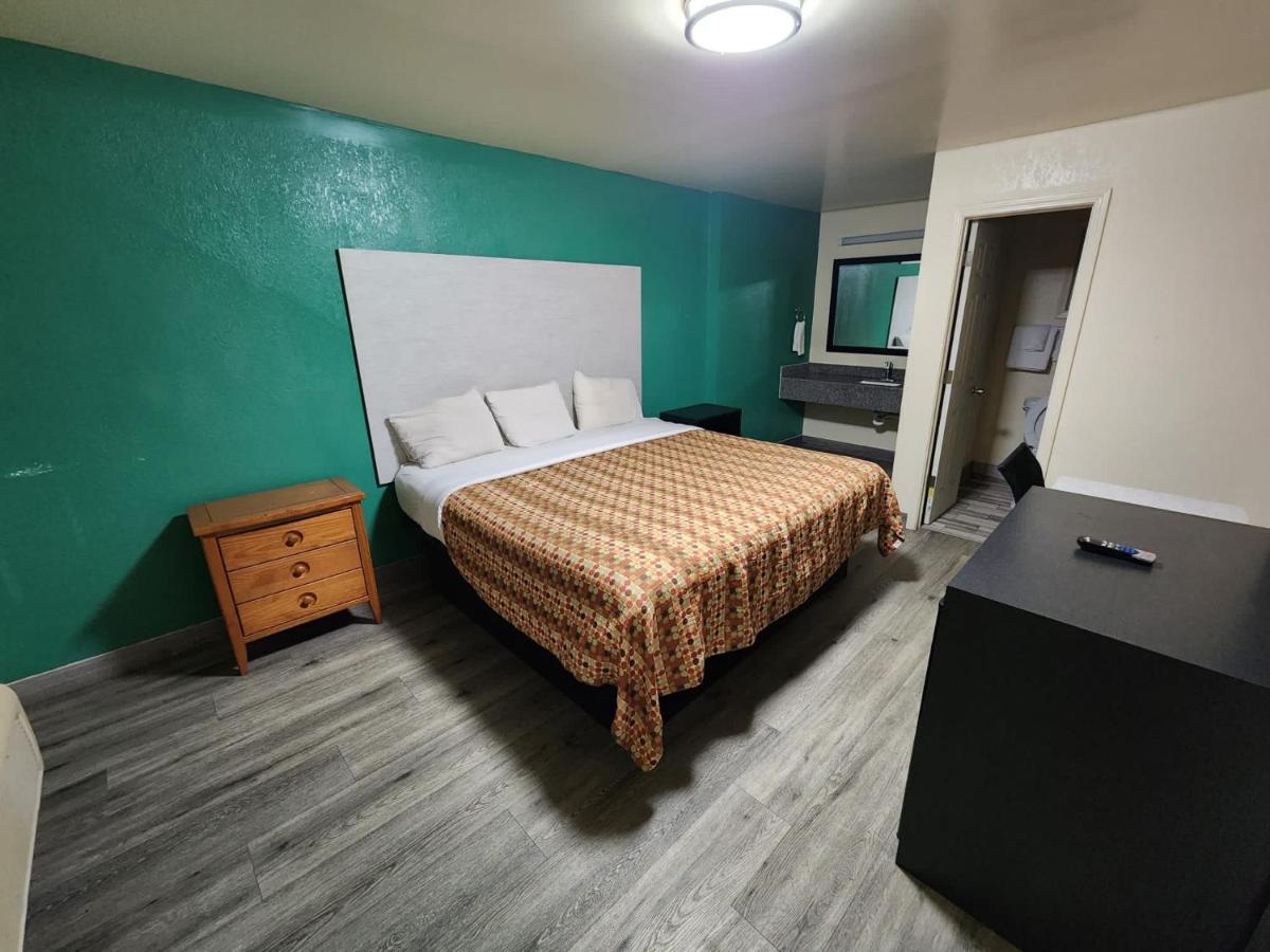 גרינסבורו Green Garden Inn מראה חיצוני תמונה