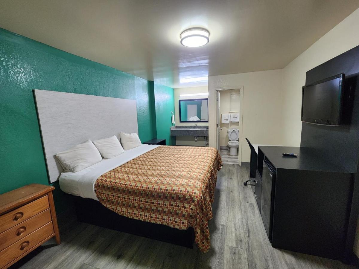 גרינסבורו Green Garden Inn מראה חיצוני תמונה